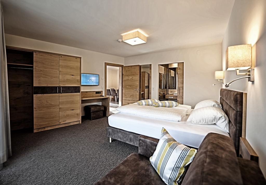 Tschuggmall Appartements ฟิสส์ ภายนอก รูปภาพ